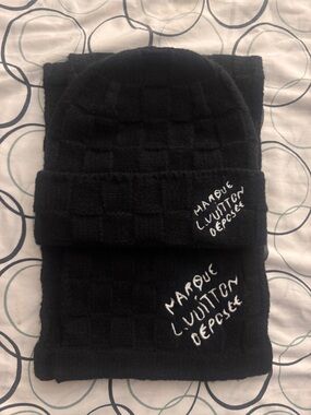 LV Damier Snug Beanie with scarf